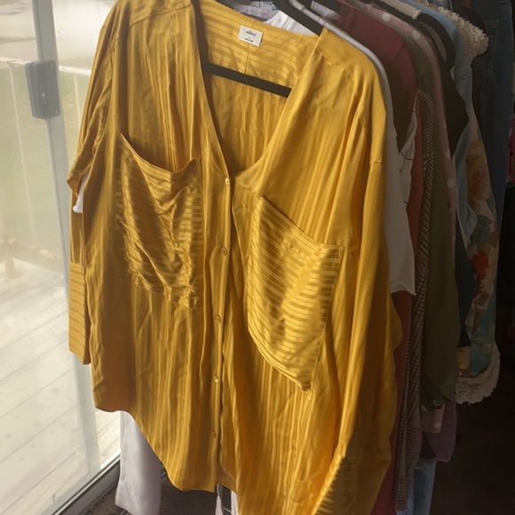 Wilfred zelie shirt size small - Picture 2 of 4